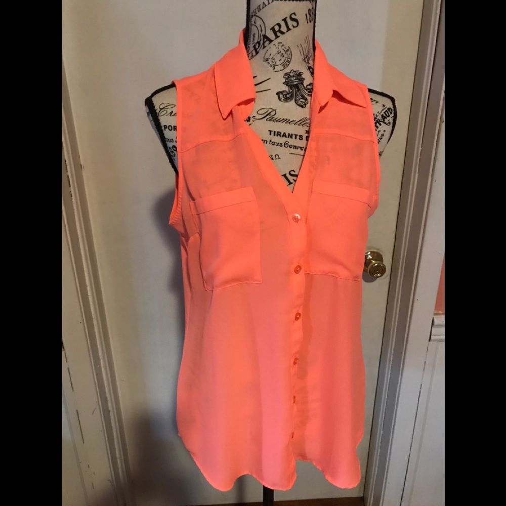 Light weight sleeveless Top